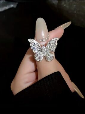 NEW! Crystal Butterfly Statement Ring. Adjustable Butterfly Ring 🦋 B2-117